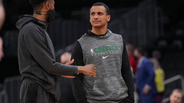 1677209619008008031.jpg Joe-Mazzulla-GettyImages-1241200651.jpg